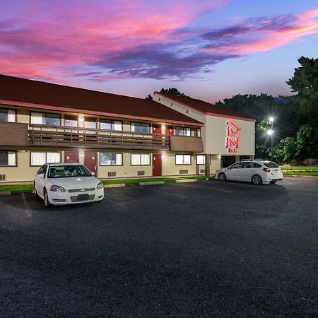 Red Roof Inn Хикори Экстерьер фото